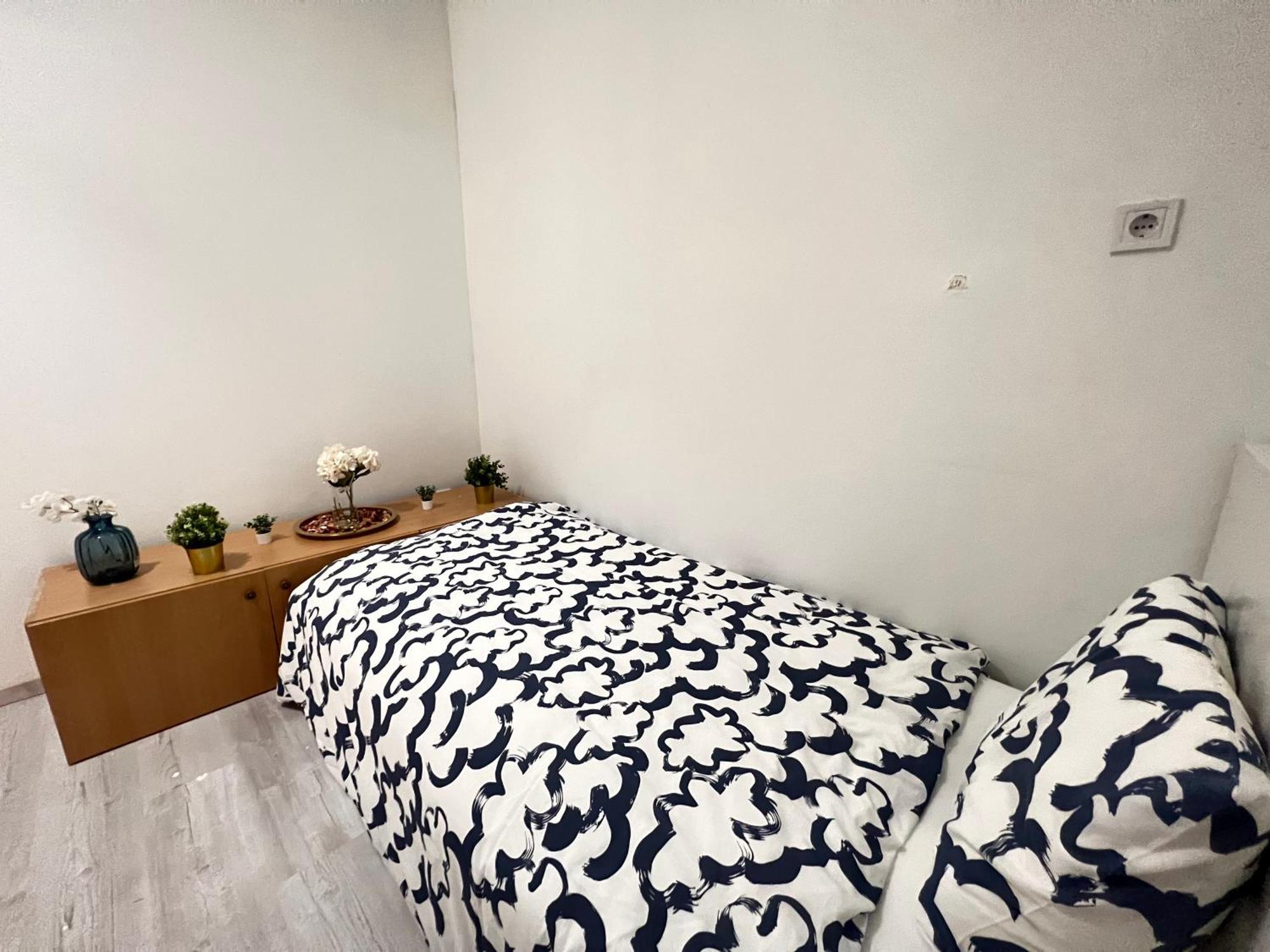 Gazde/Camere de închiriat Baross With Convenience And Style *